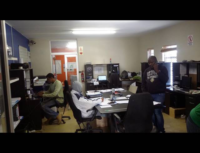 494M² FACTORY TO LET IN WESTLAKE